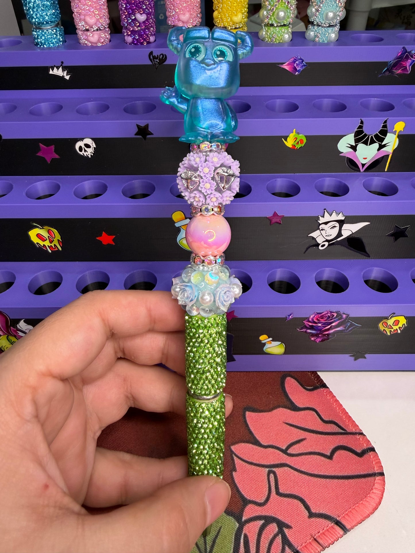#2 Easter Sully Pen