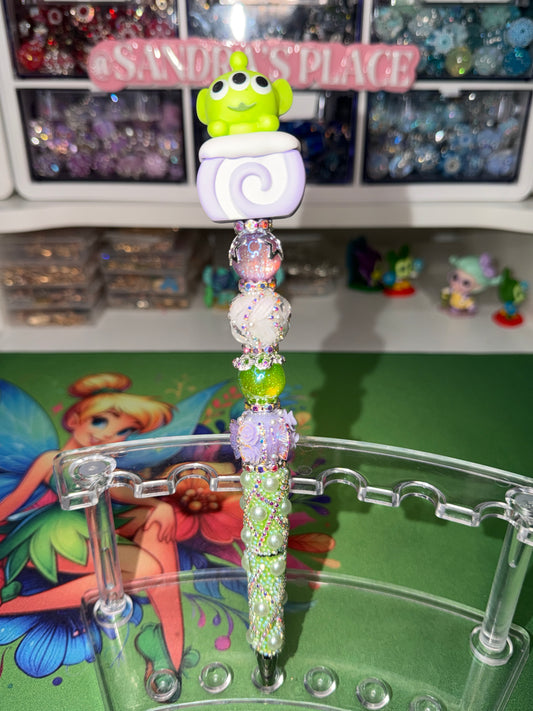 #28 Alien Pen