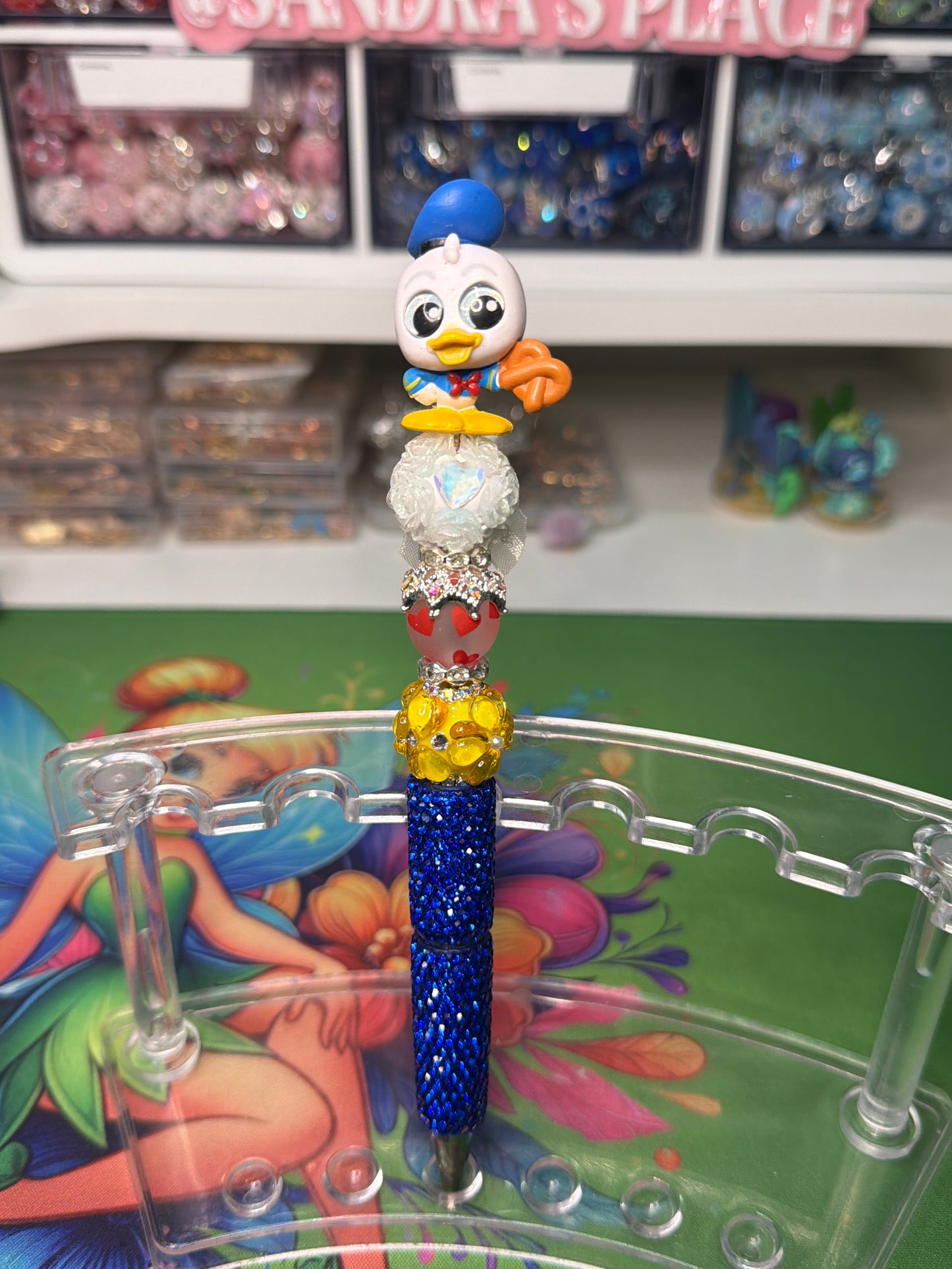 #25 Donald w Pretzel Pen