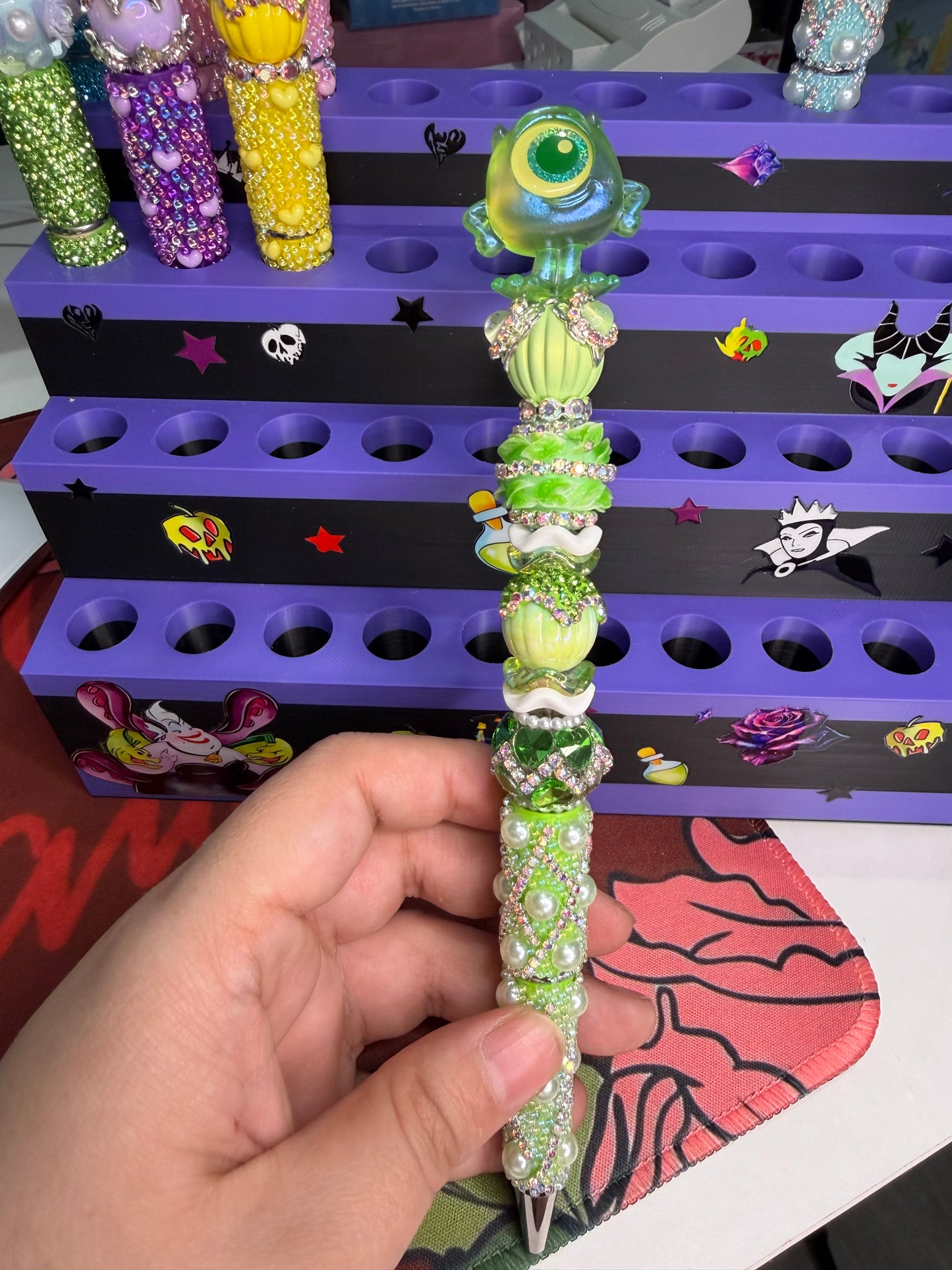 #48 Mike Easter Pen